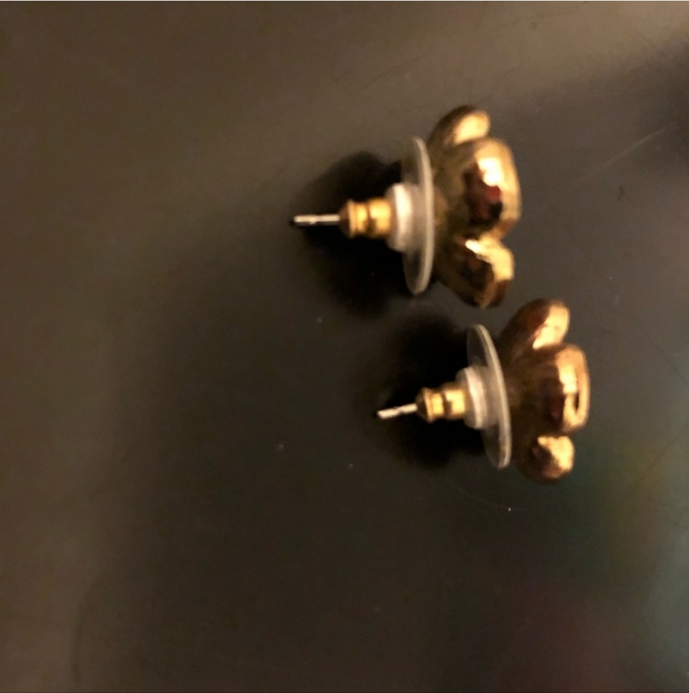 AUTHENTIC BETSEY JOHNSON POST FLOWER EARRINGS    ☆ - Picture 2 of 3